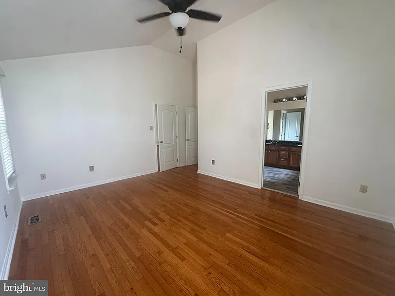 1107 Station Dr — Photo 6