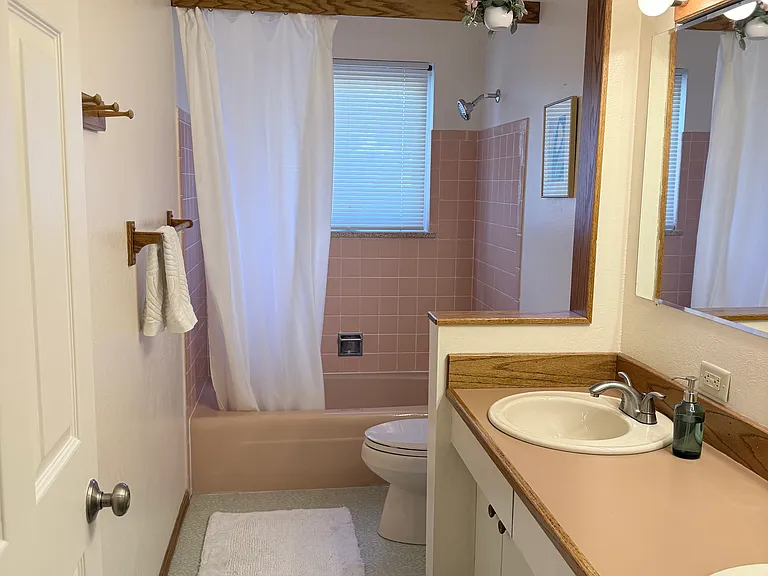 4250 Grinnell Ave — Photo 18