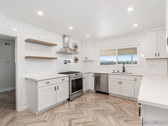 3rd image of 4050 Olympic St