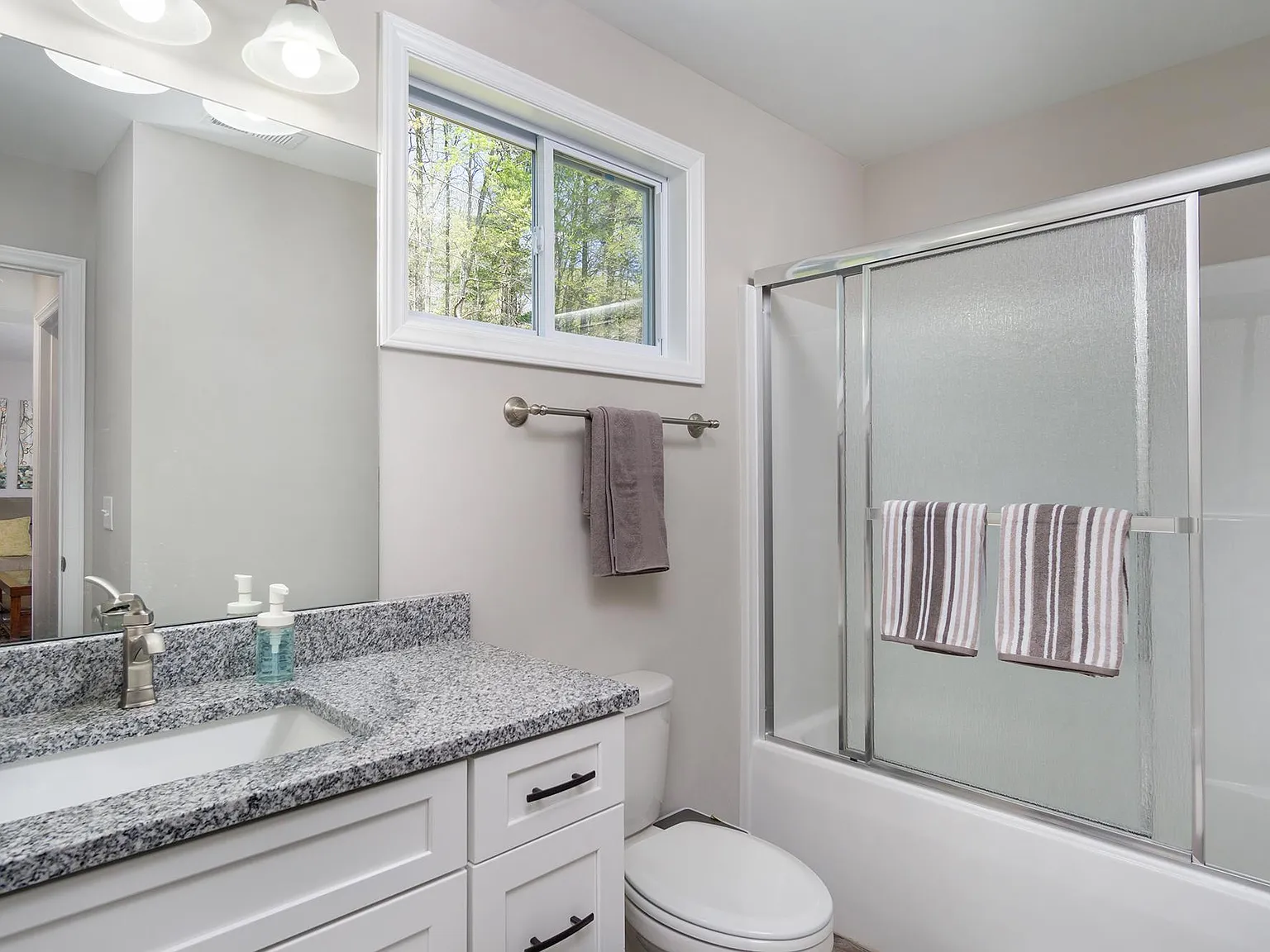 21 Dahlia Dr — Photo 4