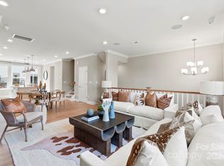 3013 Oak Landing Dr, Charlotte, NC 28205