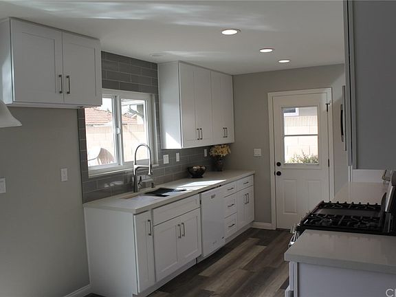 5th image of 5892 Frontier Cir
