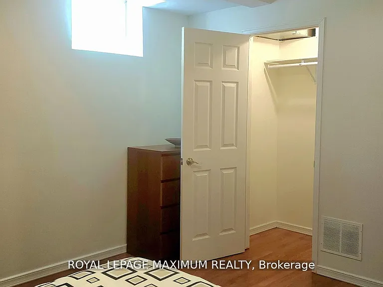 19 Maple Forest Dr #BASEMENT — Photo 13
