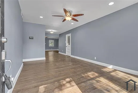 3 bed, 1466 sqft, $2,150 — Photo 3