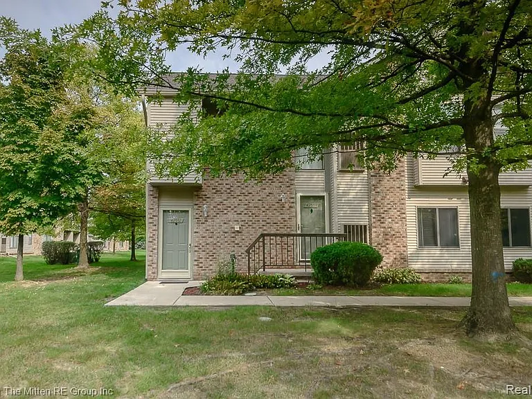 42551 Lilley Pointe Dr — Photo 16