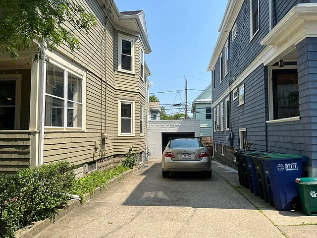 32 Hamilton Rd #1 — Photo 2