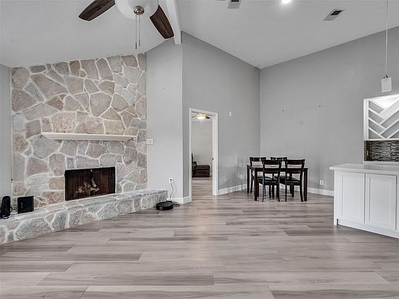 5th image of 22302 Mosswillow Ln