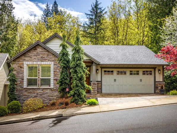 2746 SE Elliott Dr, Gresham, OR 97080