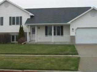 544 Autumn Dr, Walworth, WI 53184