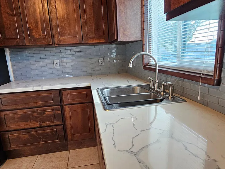 207 Del Mar Ave — Photo 10