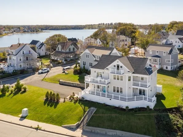 10 Whitehead Ave, Hull, MA 02045