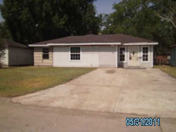 1st image of 1404 Acacia Dr