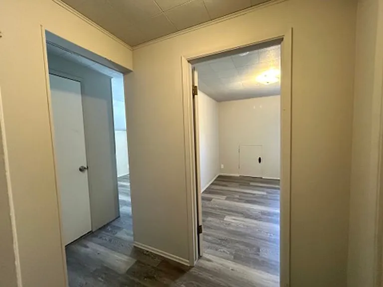 603 E 3rd Ave — Photo 5