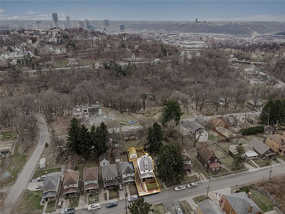 2nd image of 617 Danbury St