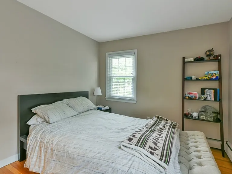 42 Walnut St #2 — Photo 7