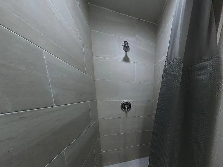 Foxcroft Cir — Photo 4