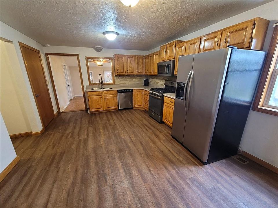 55 Clinton St, North East, PA 16428 Zillow