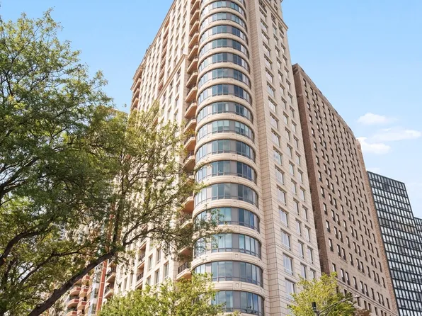 840 N Lake Shore Dr APT 2102, Chicago, IL 60611
