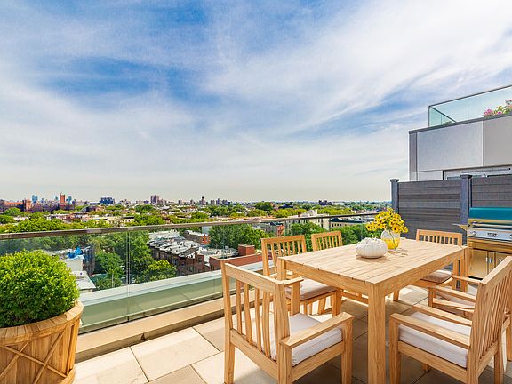 4th image of 1328 Fulton St #Penthouse 104