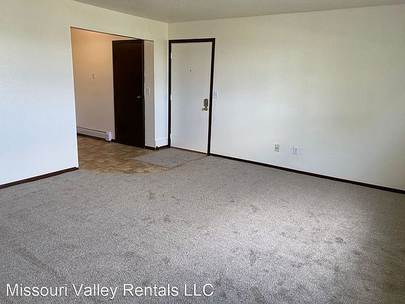 2nd image of 3201 E Rosser Ave APT 3