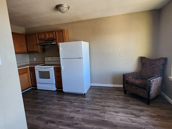 3rd image of 4701 W Illinois Ave APT B