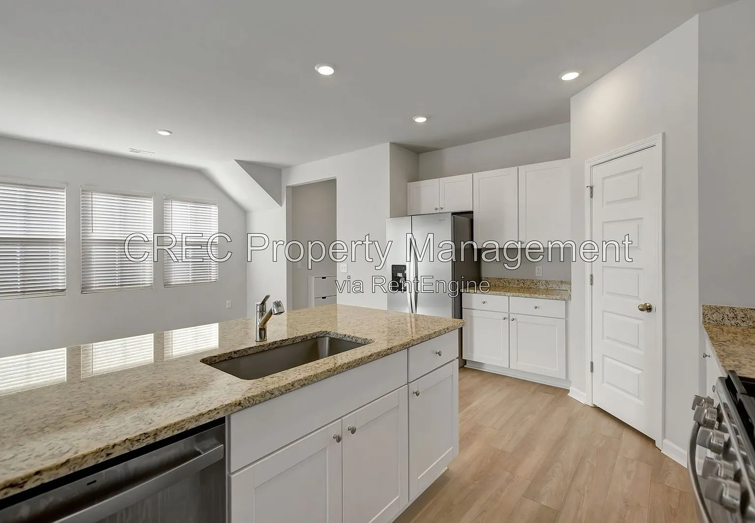 4 bed, 3.0 bath, 2226 sqft, $2,325 — Photo 4