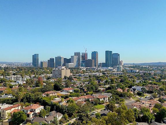 2nd image of 10501 Wilshire Blvd Unit 1103