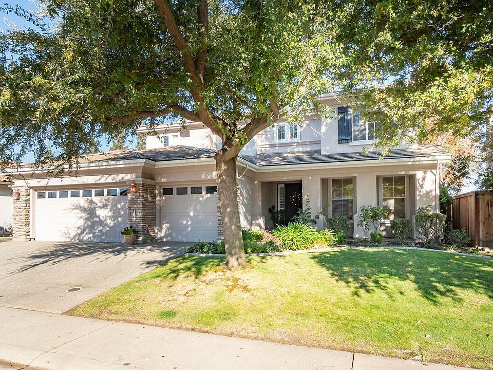 1st image of 125 Blue Bonnet Ct