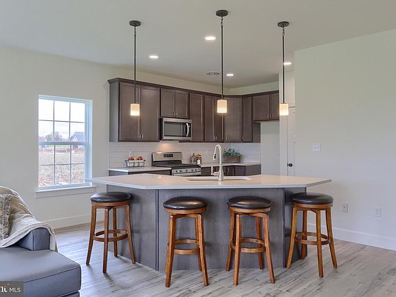 2nd image of 1 Gardenia Ln