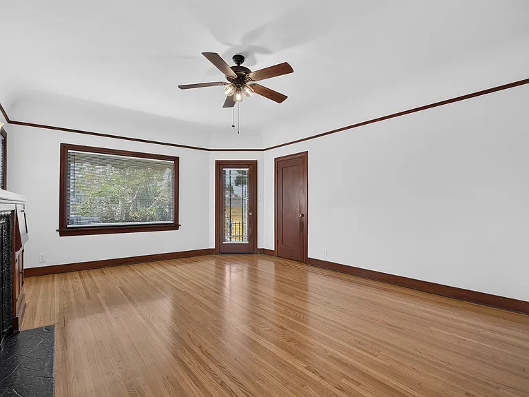 2922 E Broadway #2922 — Photo 4