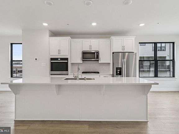 7th image of this home