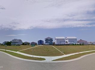 412 E 3rd St, Ocean Isle Beach, NC 28469