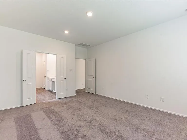 6016 Heritage Creek Ln — Photo 18