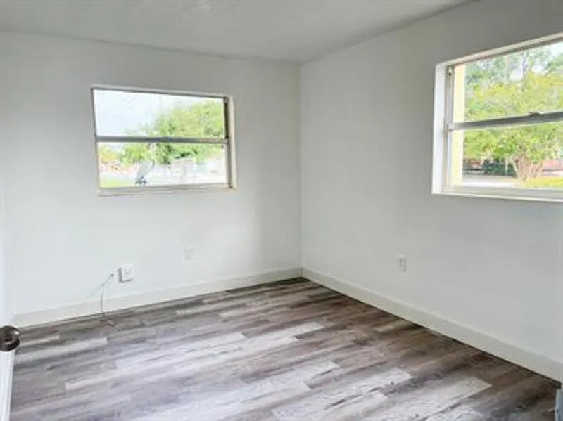 Building Photo - 2935 Eccleston St #19