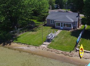 61436 Leigh Ave, Cassopolis, MI 49031