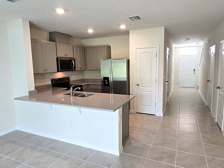 2324 Penguin Blvd — Photo 4