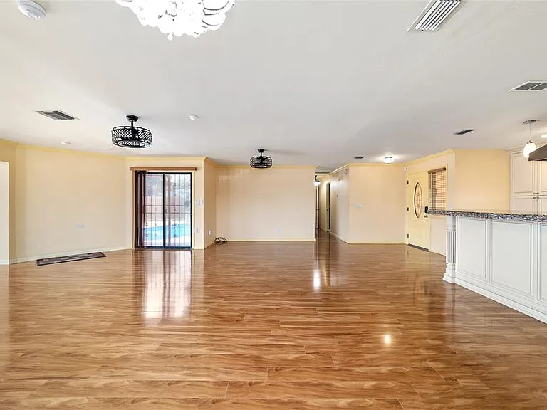 5330 Kings Ct — Photo 30