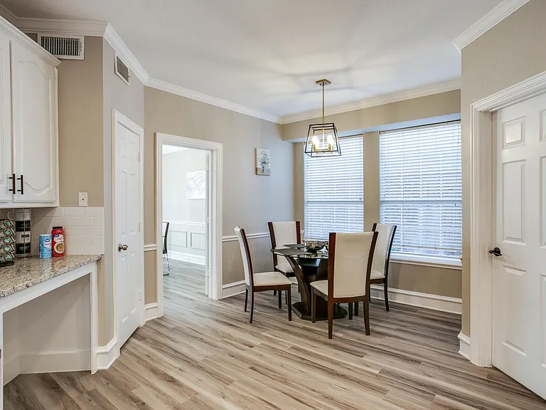 6904 Amethyst Ln — Photo 14