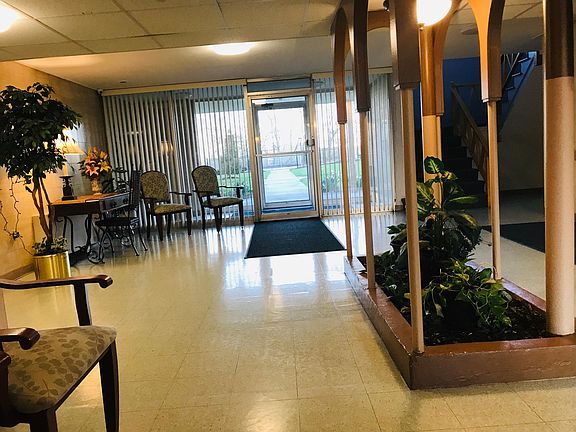 4th image of 70 Grove Hill St APT 4I