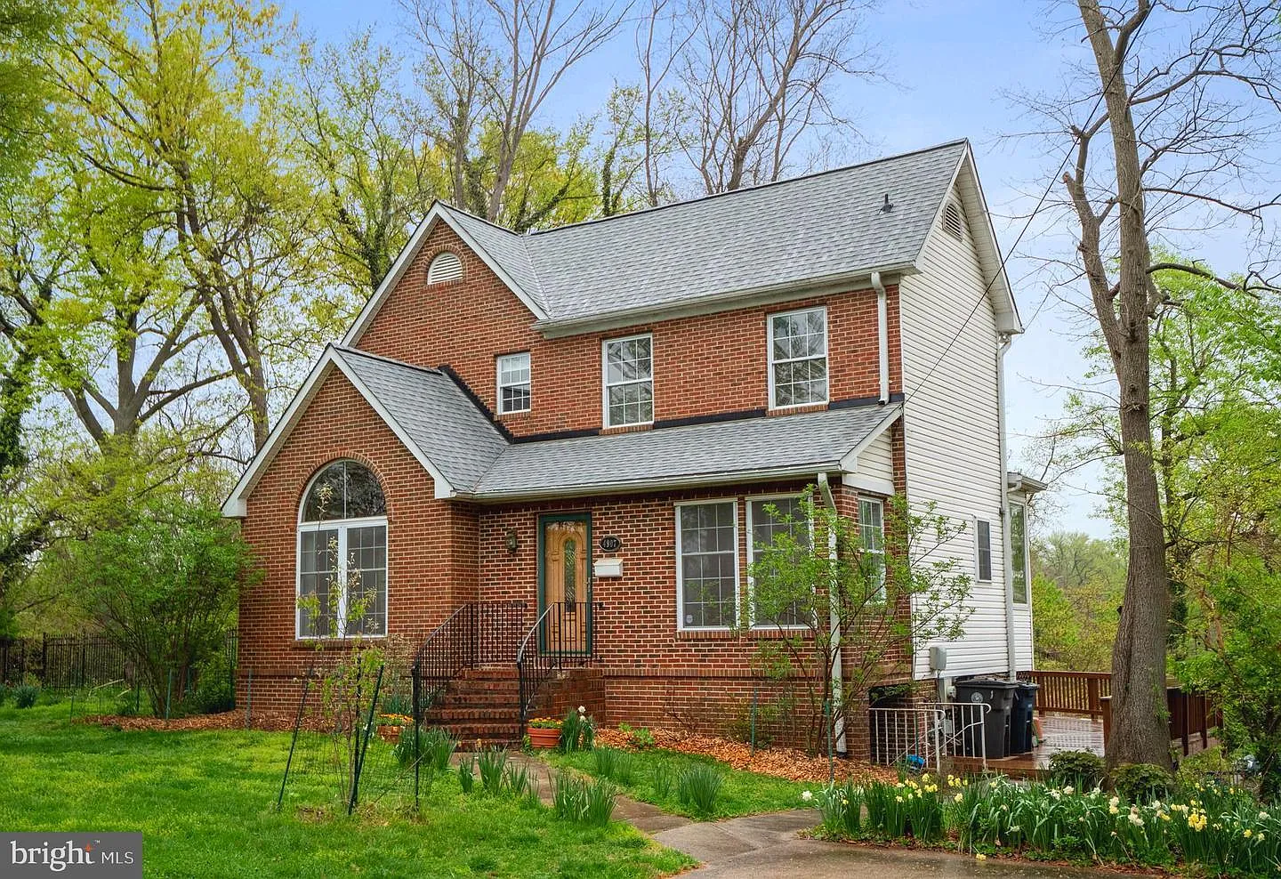 3 bed, 2228 sqft, $3,400 — Photo 1