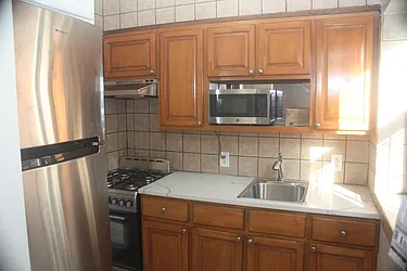 Rented by R New York