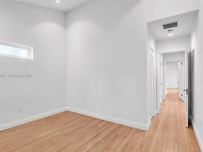 776 NE 74th St — Photo 24