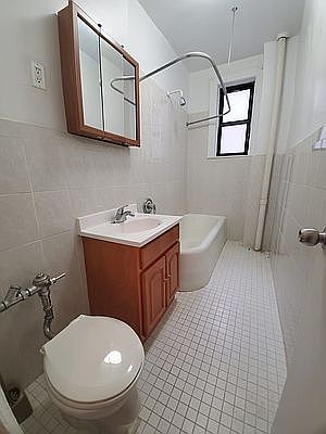 4th image of 43-15 46th St #E16