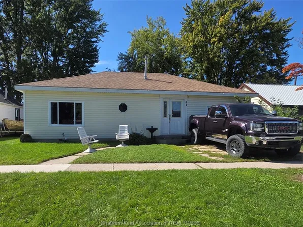 91 1st St, Chatham Kent, ON N8A 3R1