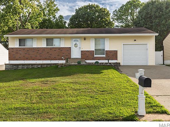 3rd image of 3750 Calef Dr