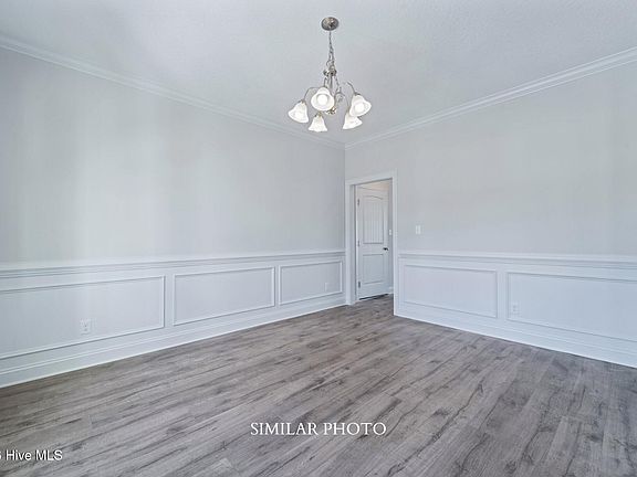 4th image of 204 Windsor Run Boulevard