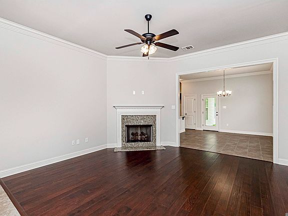 5th image of 39255 Superior Wood Ave