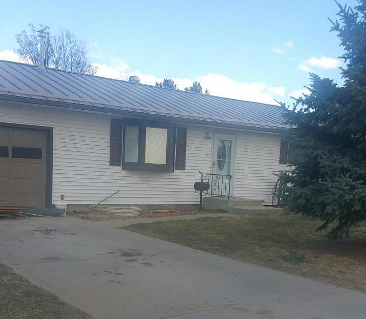 1st image of 407 Keller Drive