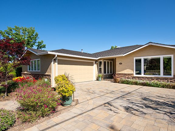 4th image of 125 Blossom Glen Way