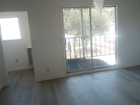 4th image of 25462 Cole St #1/2